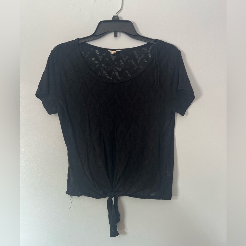 Aeropostale Black Short Sleeve Tie-Front Top